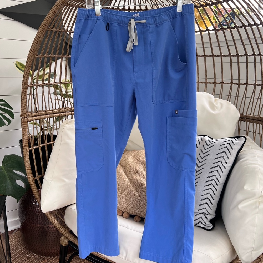 Figs Men's Cell Blue Cairo Cargo Scrubs Medium